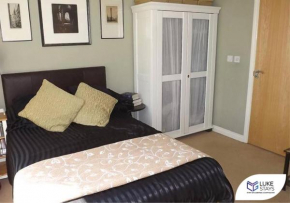 ◑Lovely 2 Bed Apt ◑Master Ensuite◑ Wifi◑Nr Museum◑